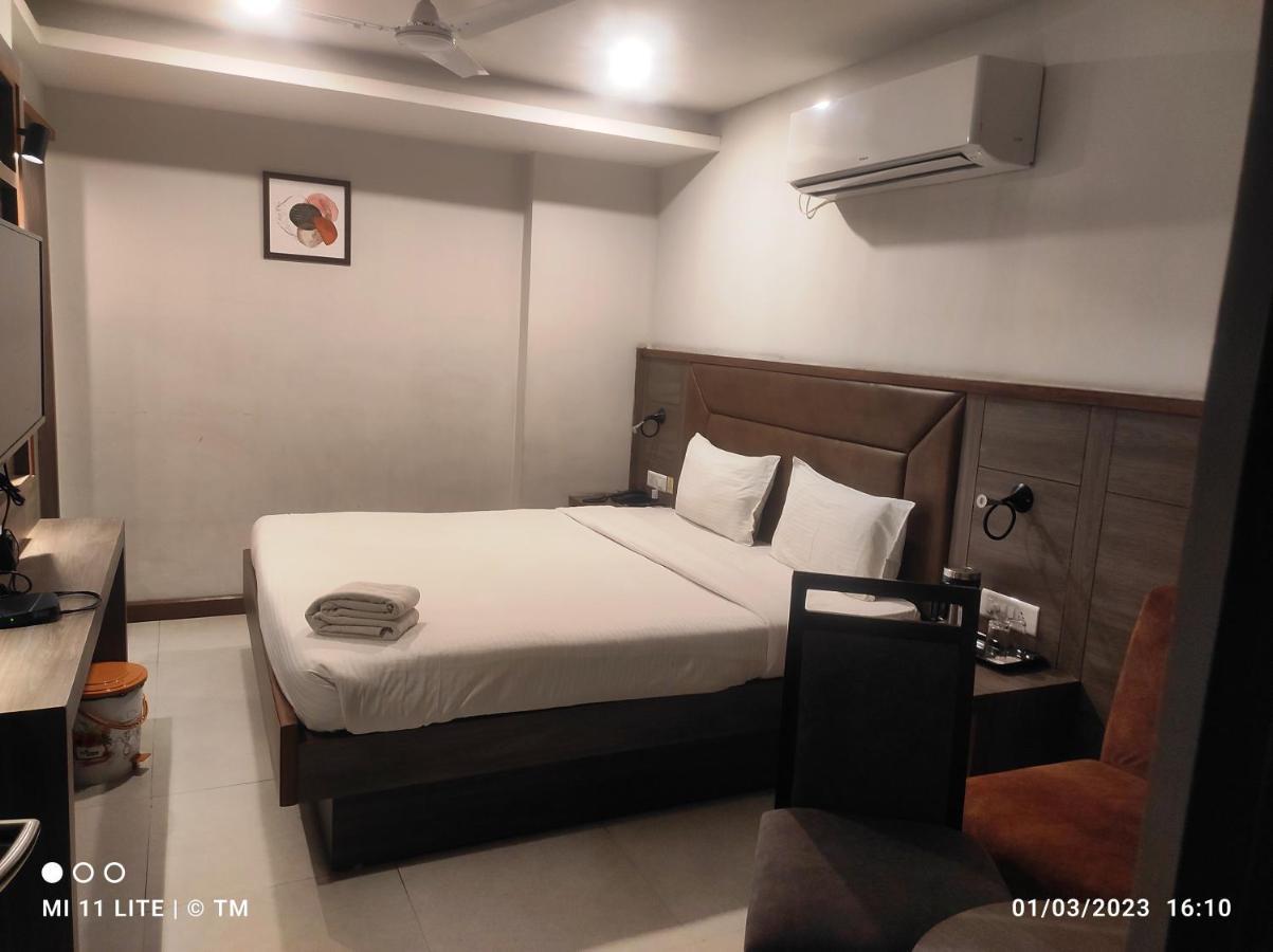 Hotel K79 Dzsamsedpur Kültér fotó