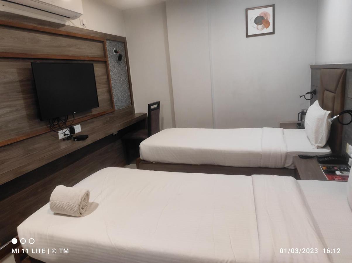 Hotel K79 Dzsamsedpur Kültér fotó