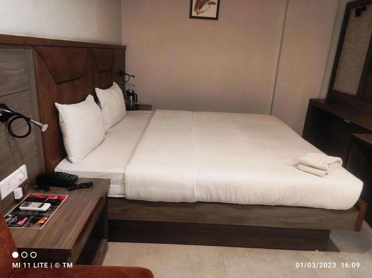 Hotel K79 Dzsamsedpur Kültér fotó