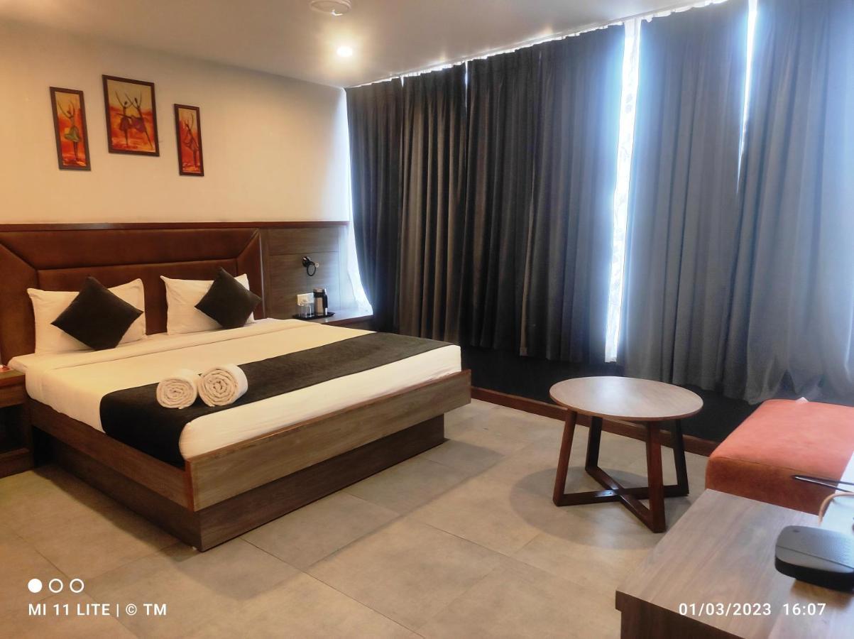 Hotel K79 Dzsamsedpur Kültér fotó