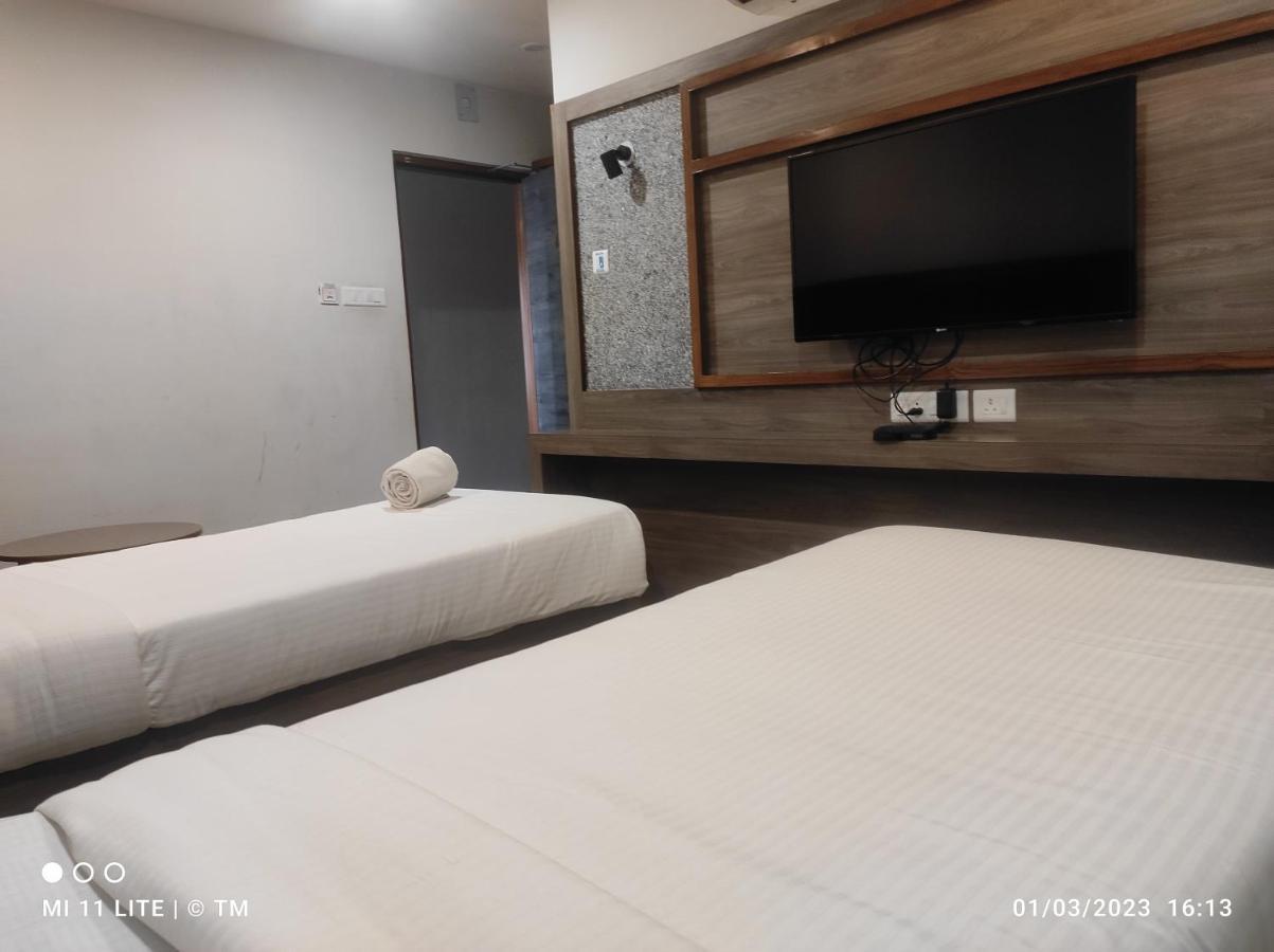 Hotel K79 Dzsamsedpur Kültér fotó