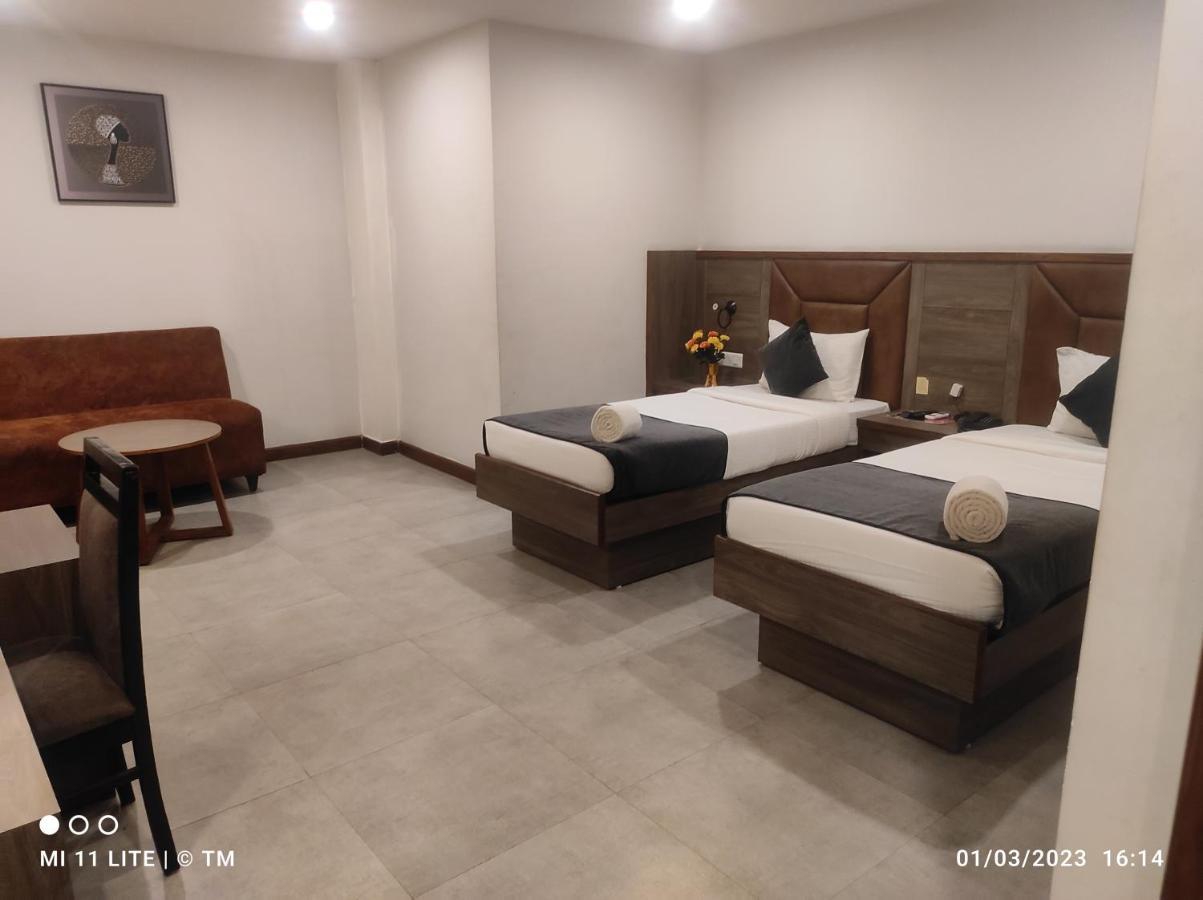 Hotel K79 Dzsamsedpur Kültér fotó