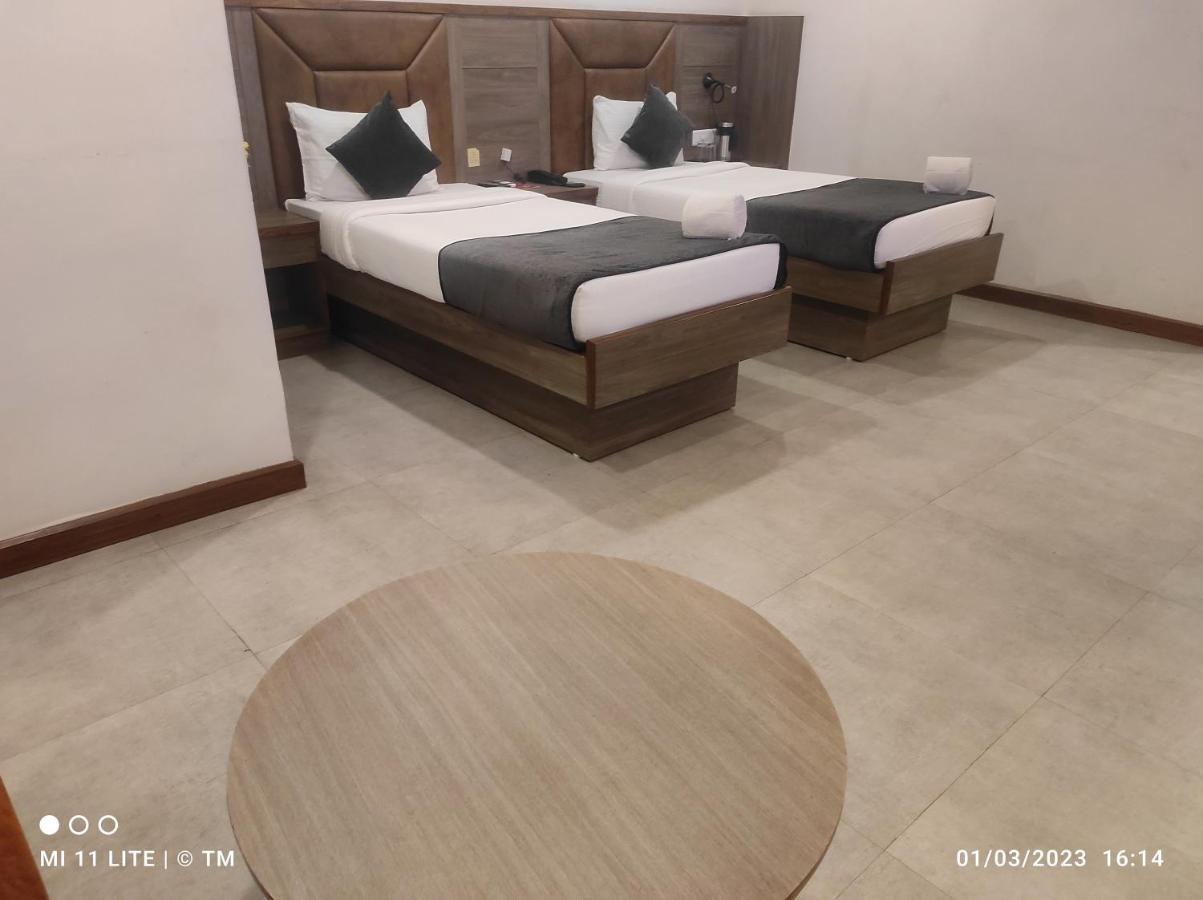 Hotel K79 Dzsamsedpur Kültér fotó