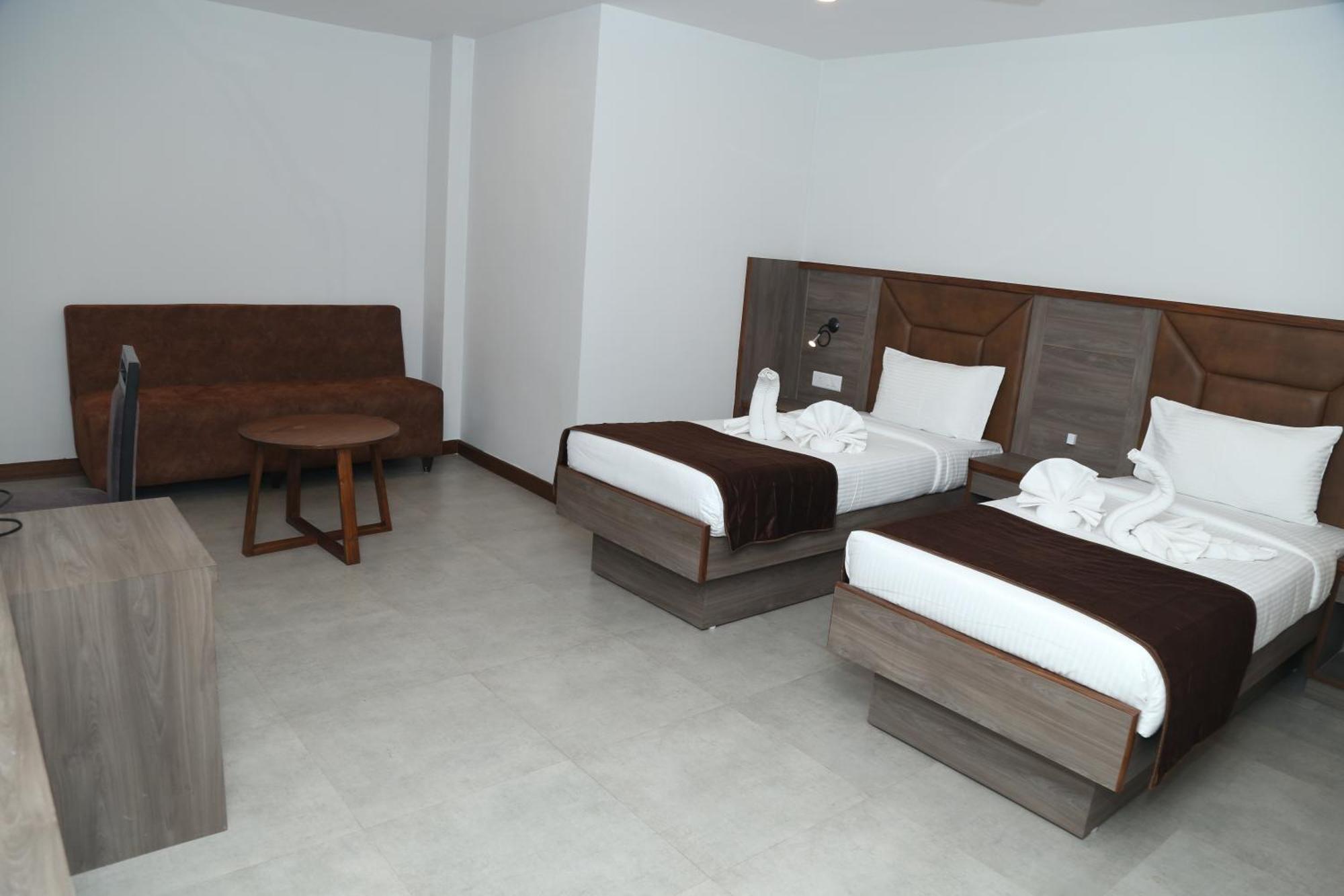 Hotel K79 Dzsamsedpur Kültér fotó