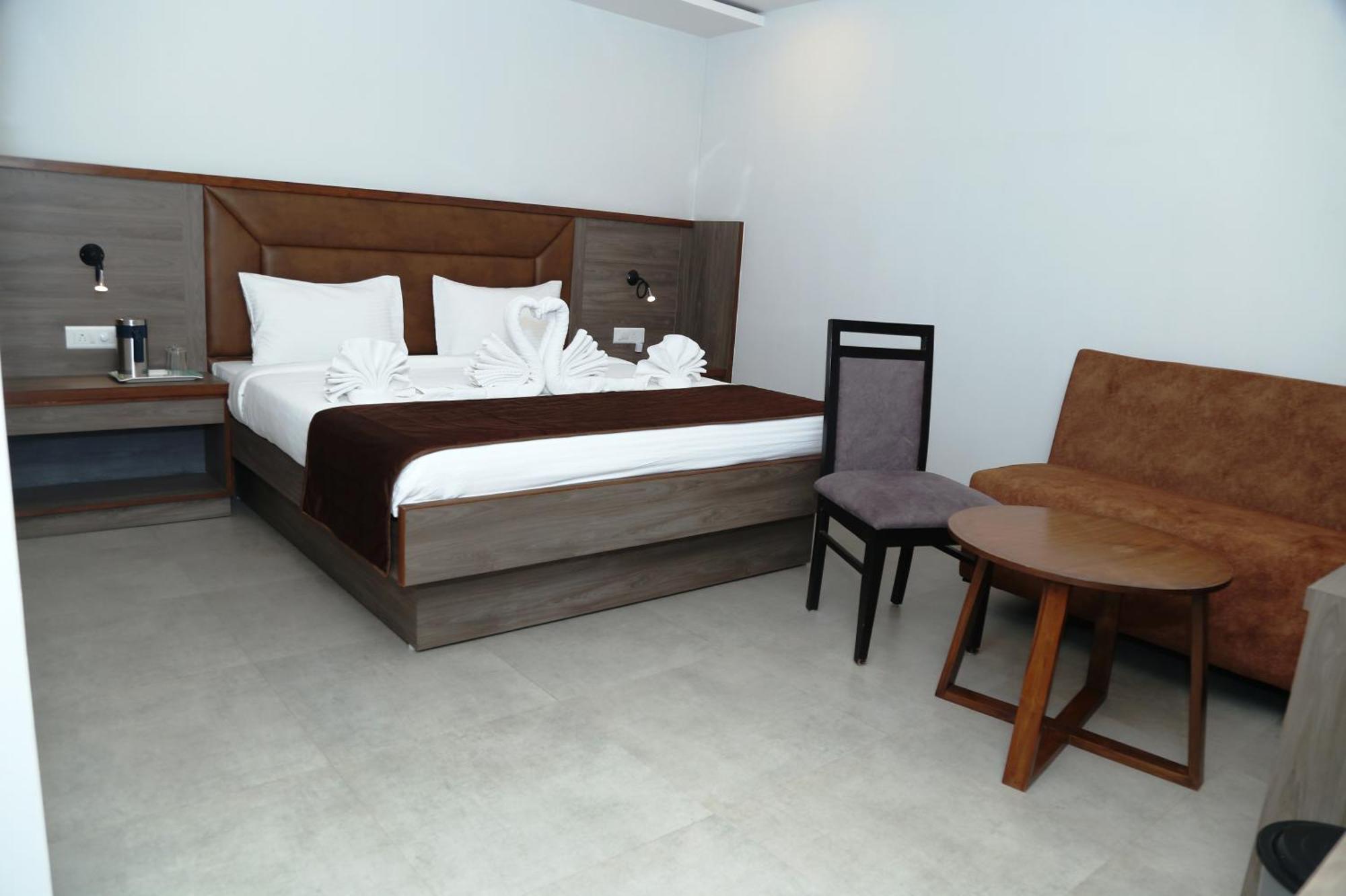 Hotel K79 Dzsamsedpur Kültér fotó