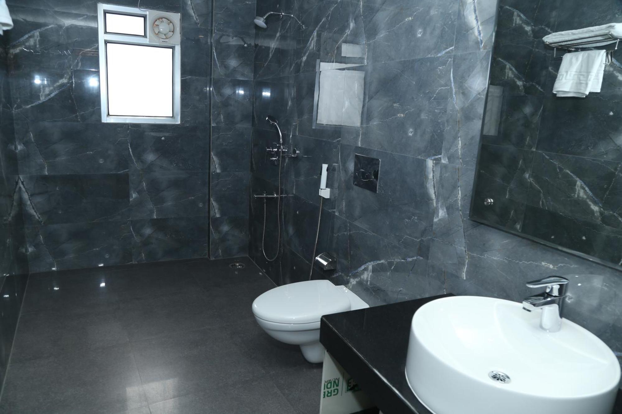 Hotel K79 Dzsamsedpur Kültér fotó